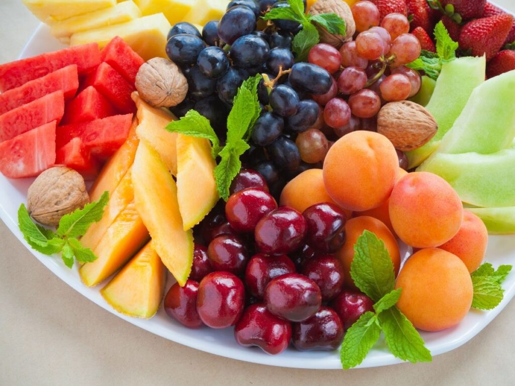 Diyabet hastaları meyve tüketirken dikkatli olmalı. 