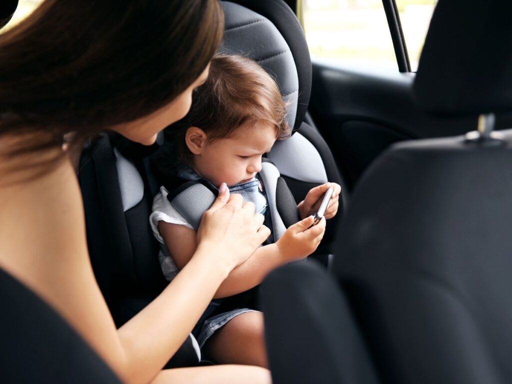 Bebekli tatil önerileri arayışında olanlar arabada çocuk koltuğu bulundurmalı. 